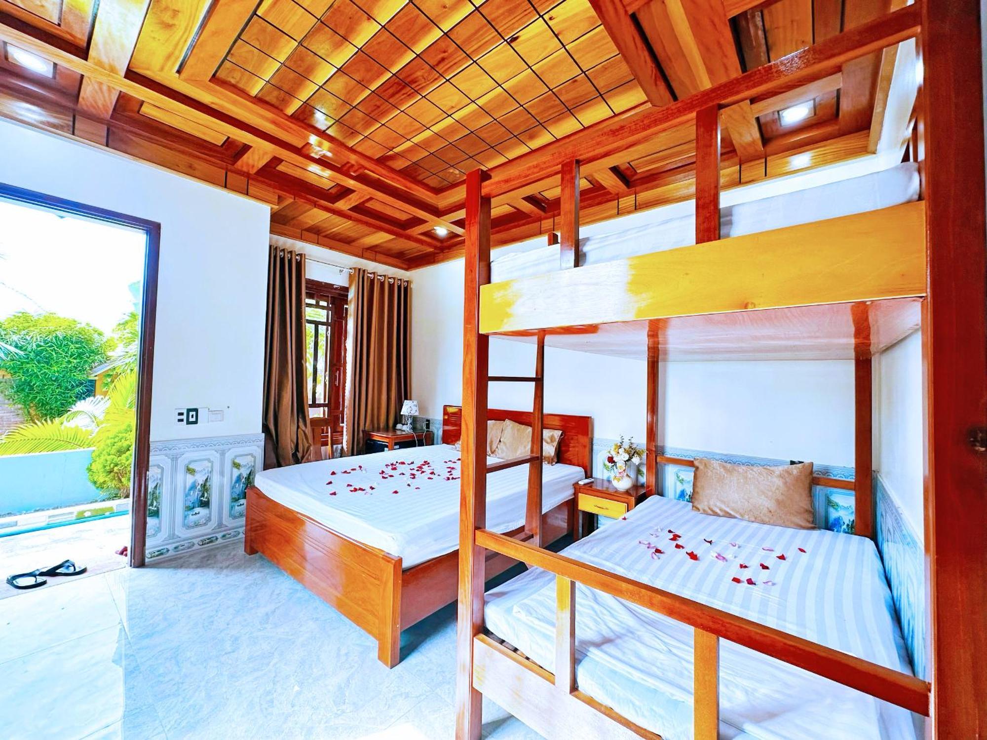The Hill Villas Фонг Нха Екстериор снимка